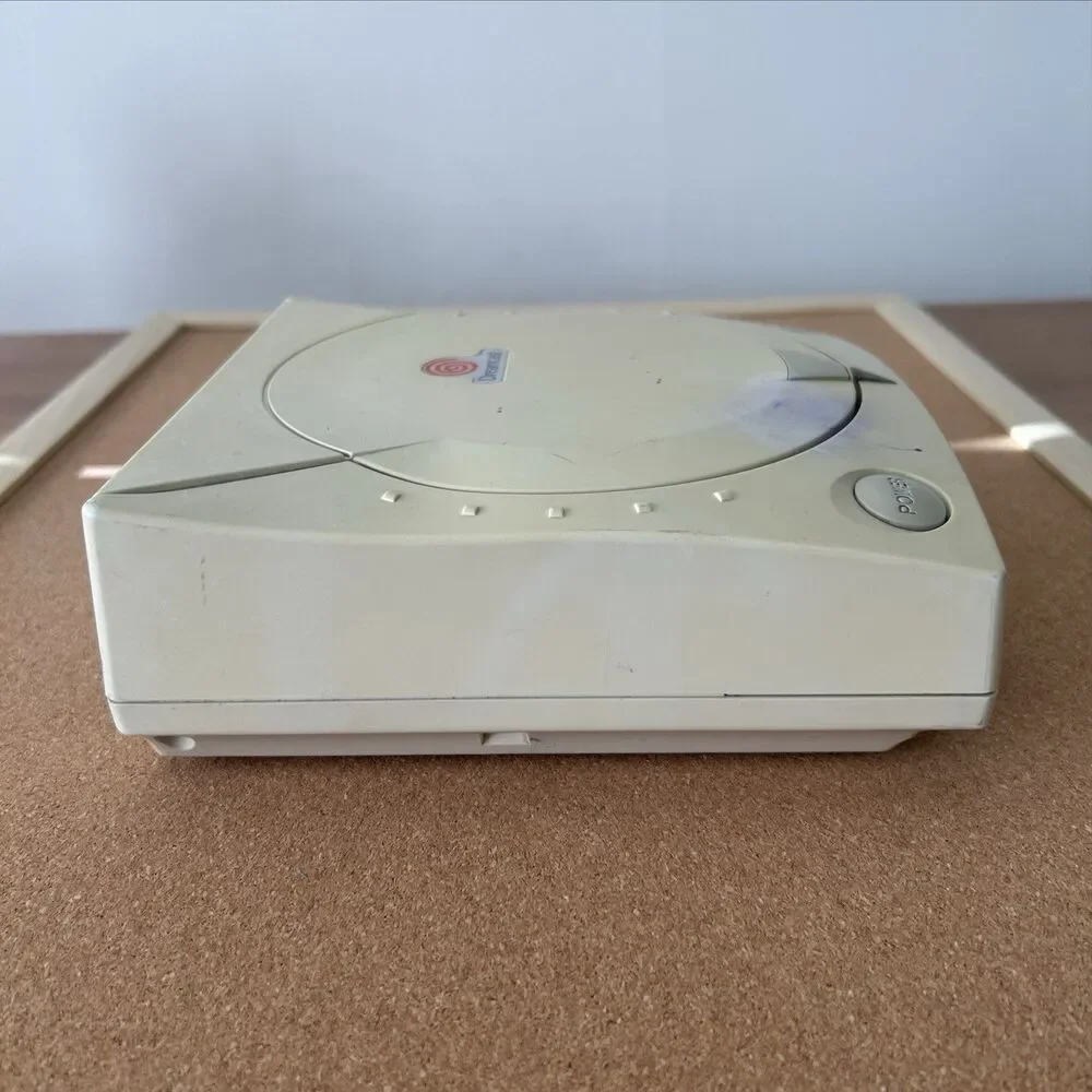 Sega Dreamcast Video Game Console ONLY White HKT-3020 -For Parts/Repairs! *READ*